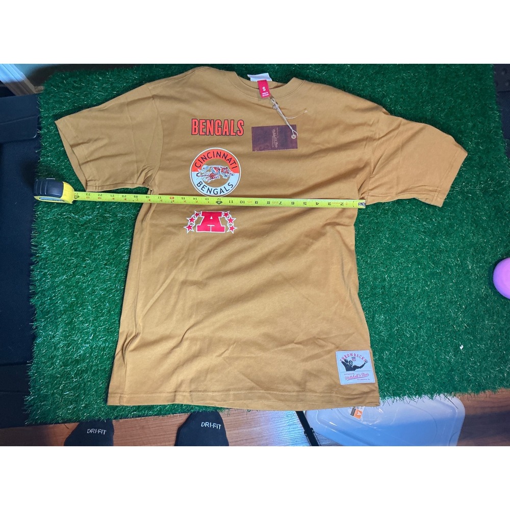 Mitchell & Ness Cincinnati Bengals Throwback Premium Tee Tan NFL Shirt Small